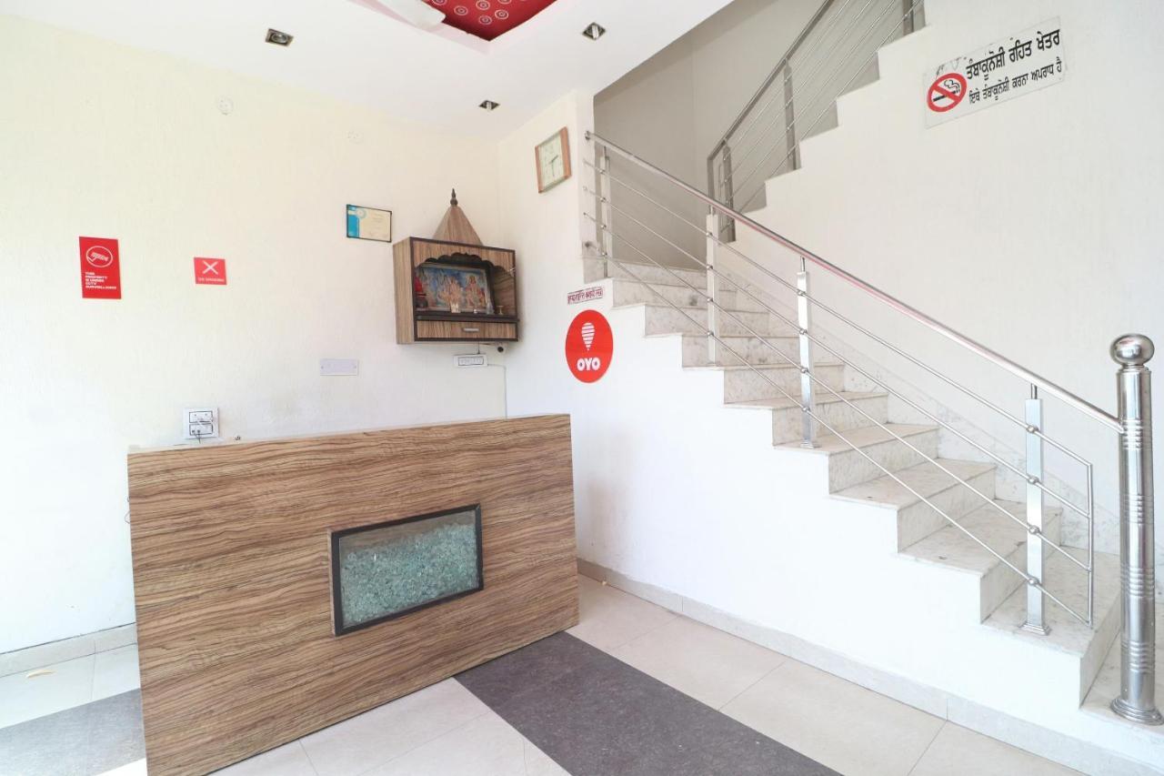 Oyo Hotel Kailash Regency Лудяна Екстериор снимка